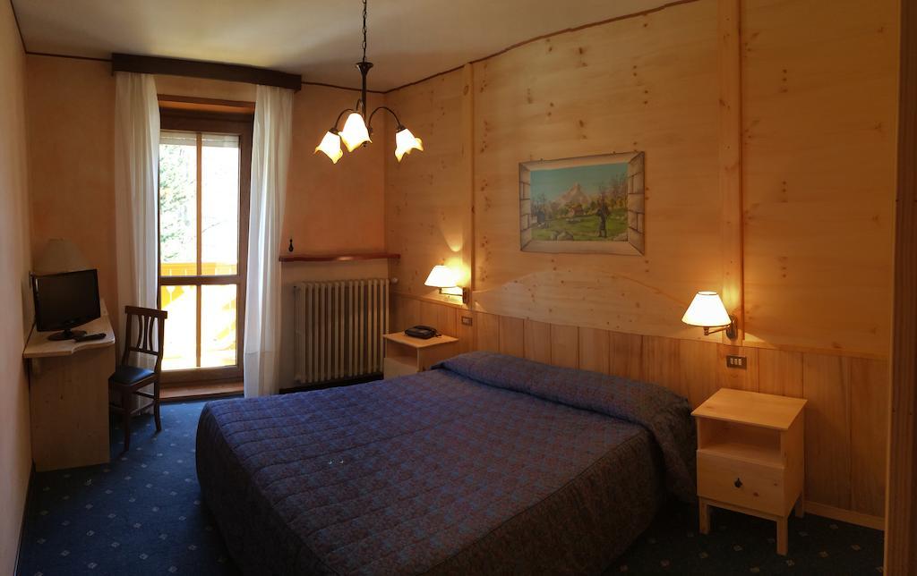 Grand Hotel Ala di Stura Zimmer foto